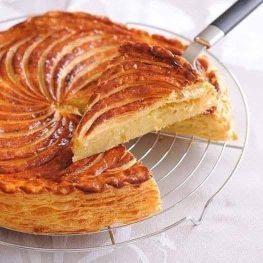 Galette des Rois z Frangipane Cyrila Lignaca