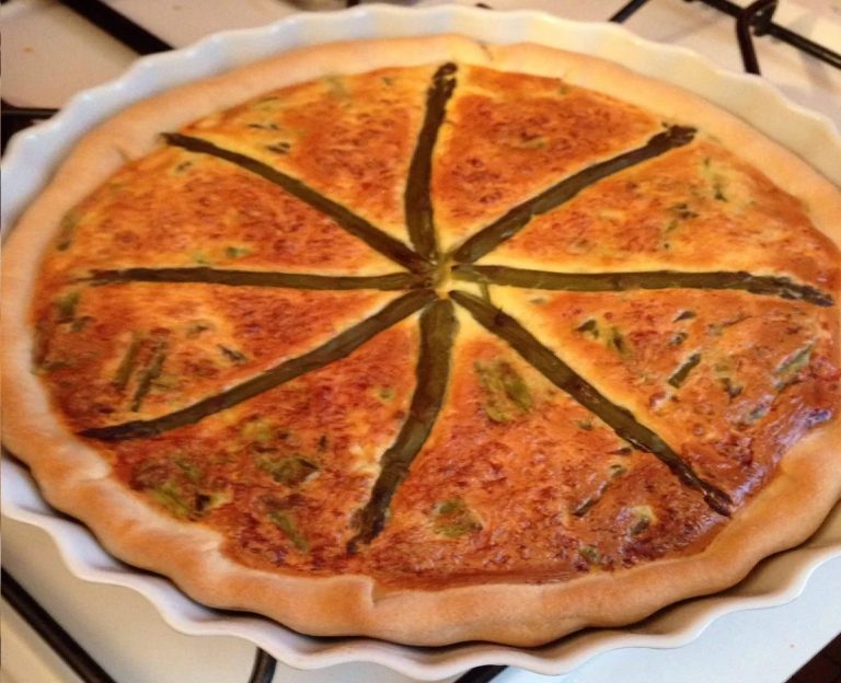 Quiche ze szparagami zielonymi