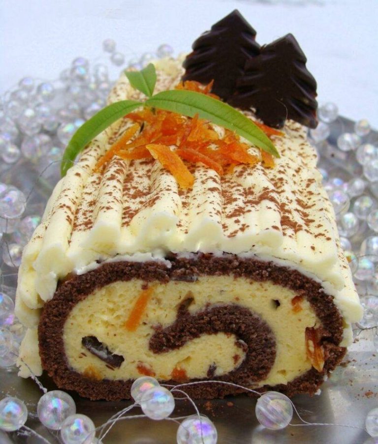 Dwukolorowy placek czekoladowy z kandyzowaną skórką pomarańczową