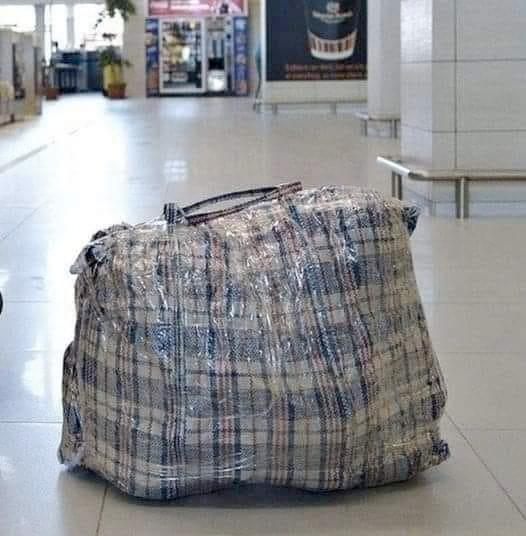 Rodzice zadzwonili, żeby mu powiedzieć, że przyślą mu pudełko.